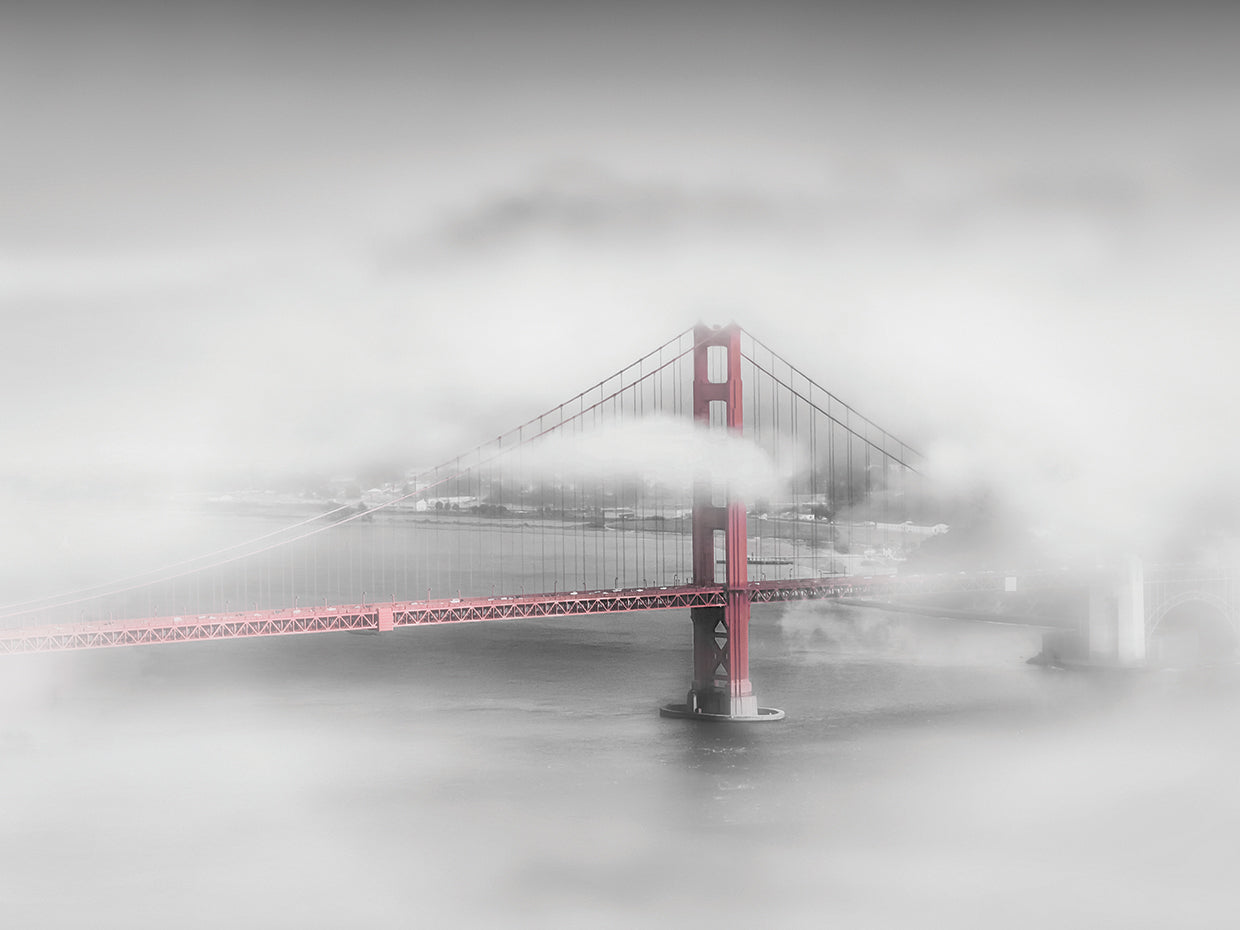 Foggy Golden Gate Bridge | colorkey