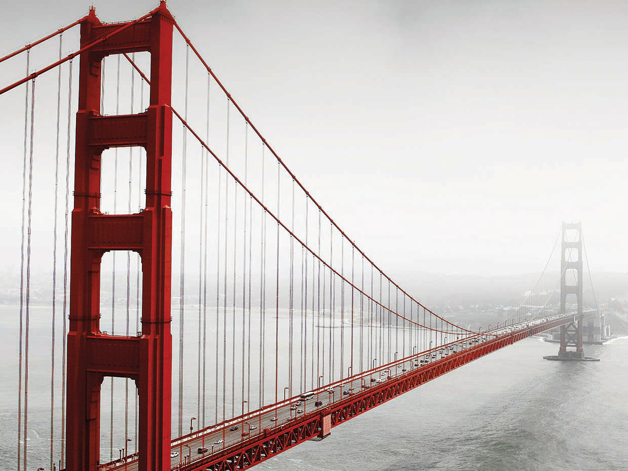 Golden Gate Bridge in Fogs