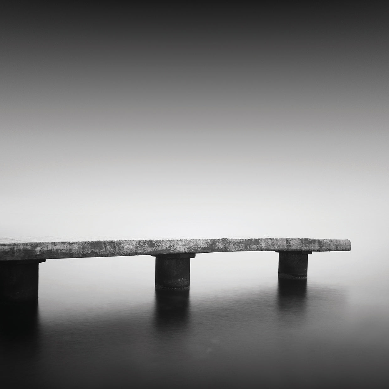 Arte de la lona del banco del mar negro brumoso