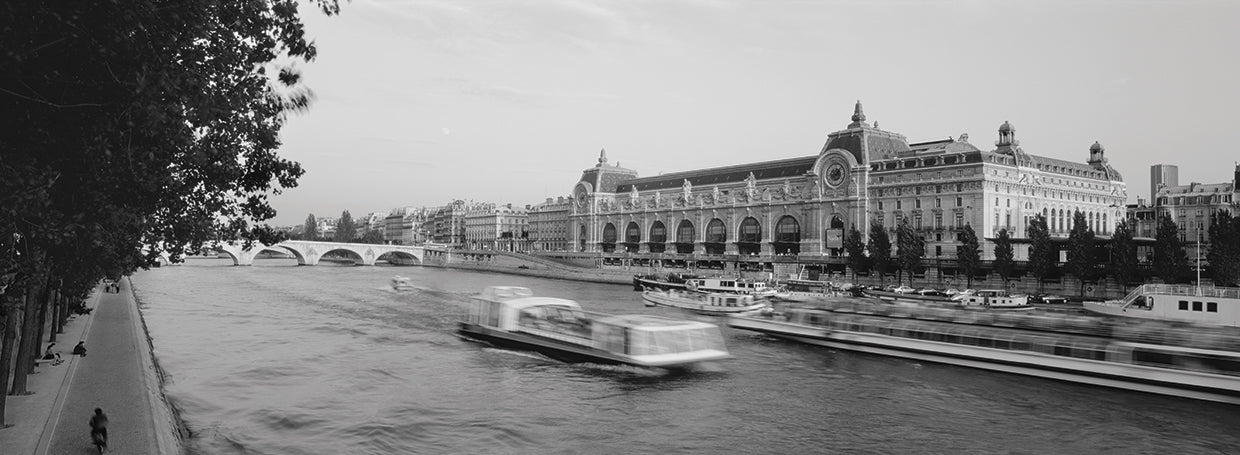 Boating the Seine