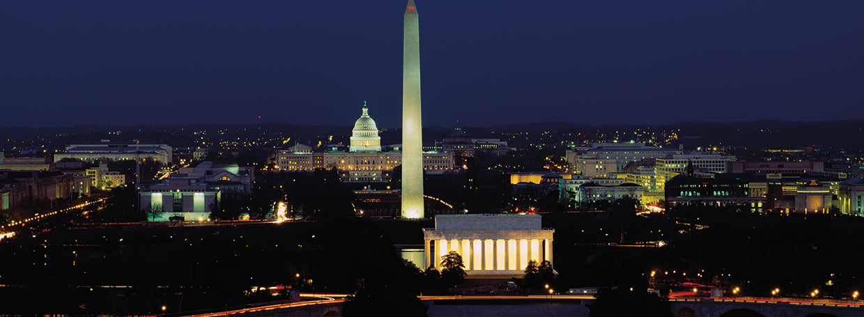 Luces nocturnas del monumento Lienzo