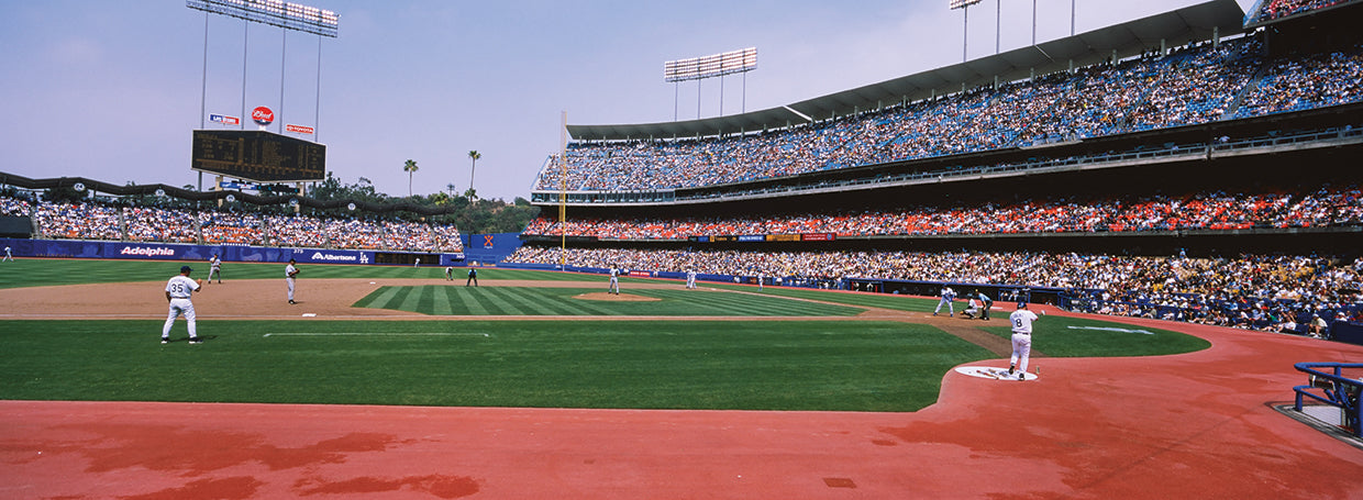 Dodgers vs. Yankees, Dodger Stadium