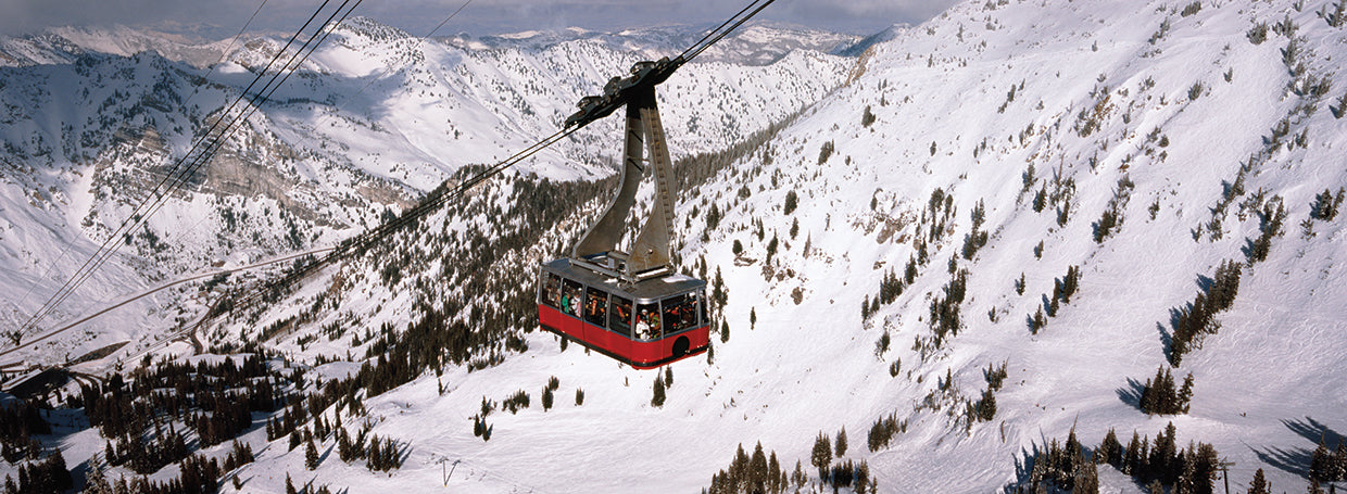 Overhead Ski Resort Car Lienzo