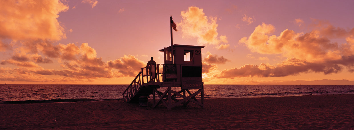 Lifeguard Hut on Redondo Beach