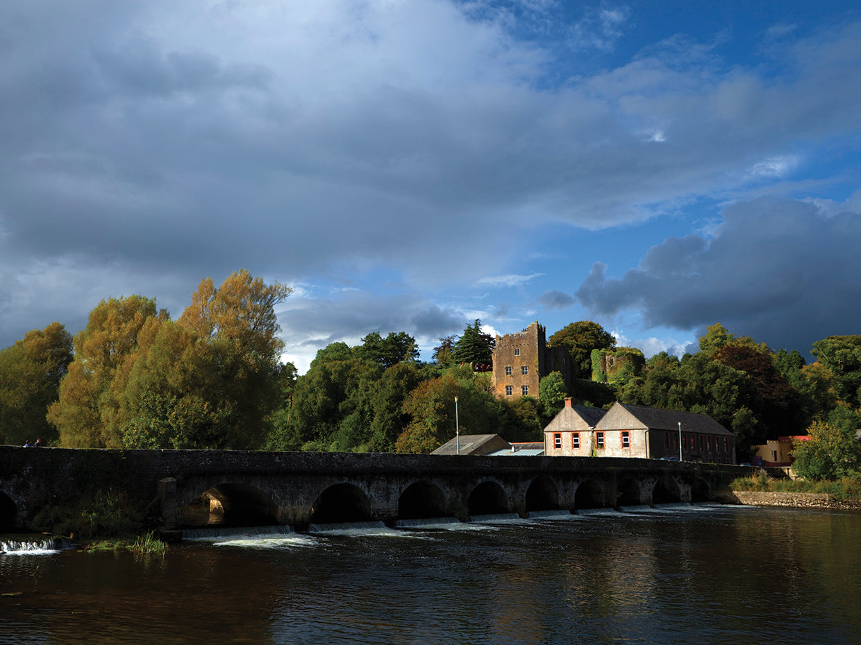 Puente sobre el río irlandés Lienzo