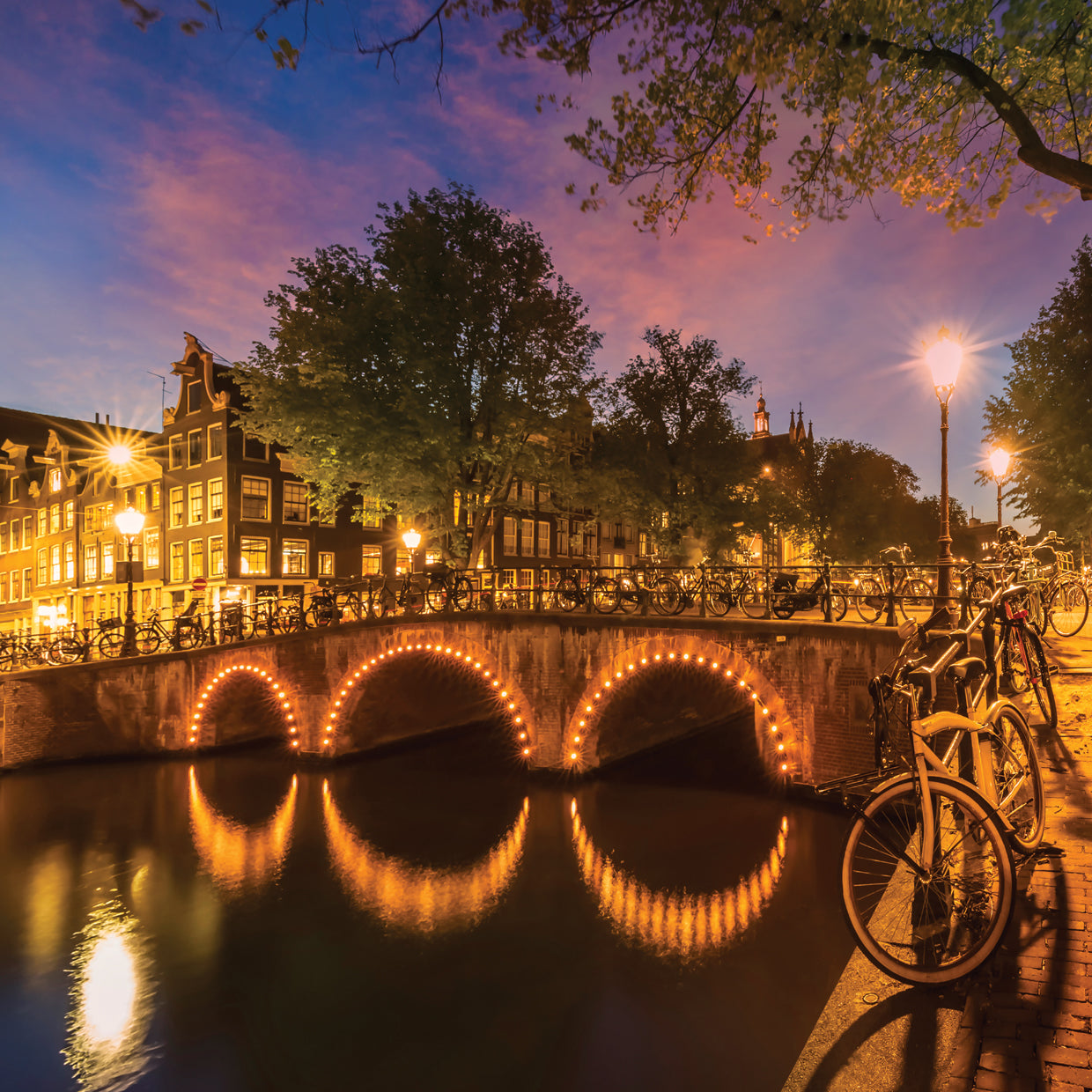 AMSTERDAM Idyllic nightscape from Keizersgracht