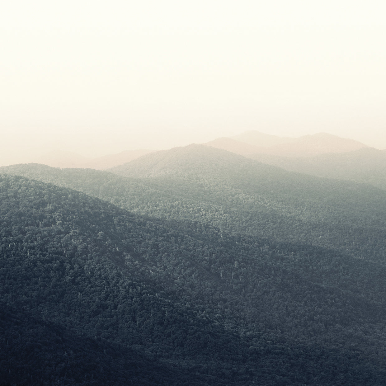 Amanecer, Montañas Humeantes Lienzo