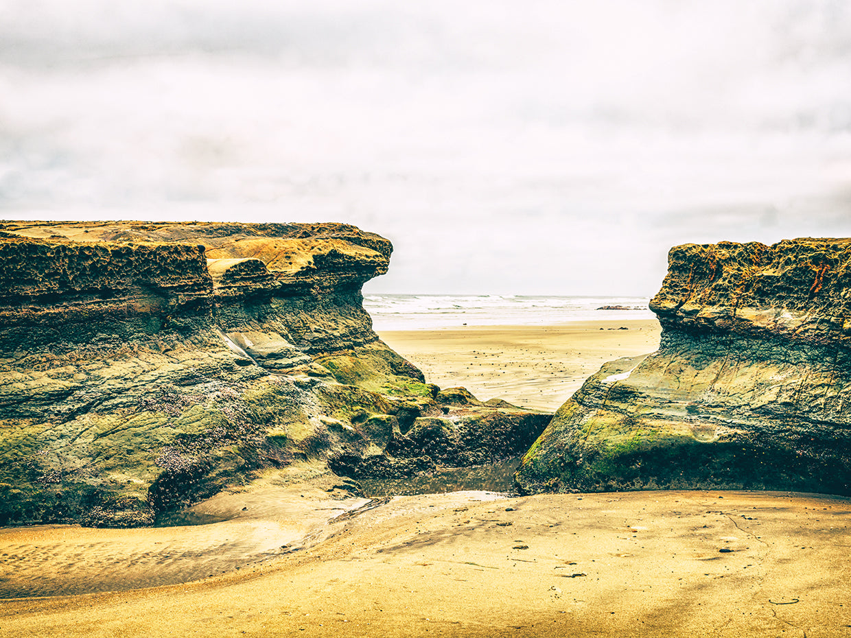 At Flat Rock Torrey Pines State Beach