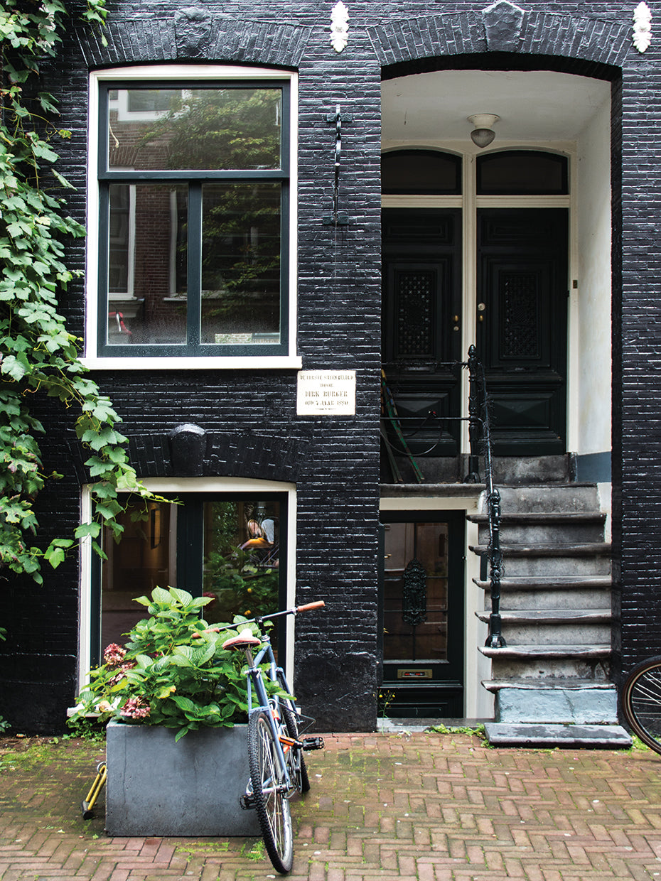 Architectural Wonder Amsterdam G