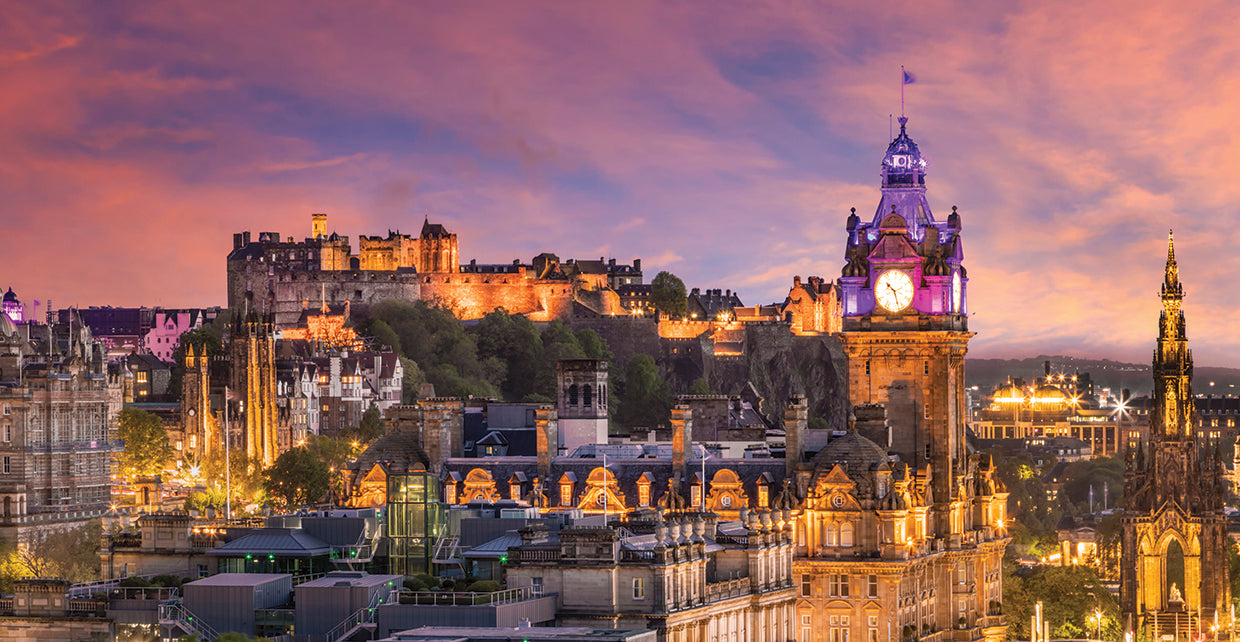 Fantastic Sunset in Edinburgh – Panoramic View