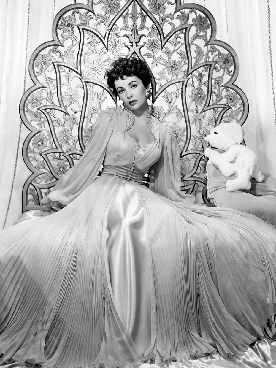 Elizabeth Taylor 1951 Glamour Shoot