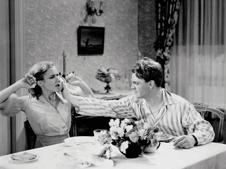James Cagney & Mae Clark ˜Public Enemy 1931