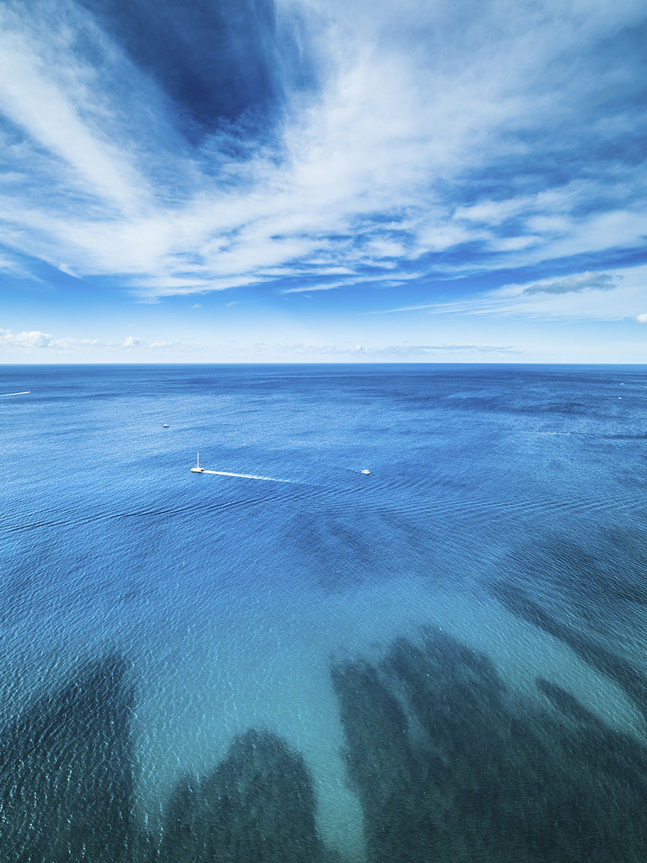 Waikiki Daytime Reef Vertical