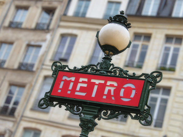 Arte de la lona del poste indicador del metro de París