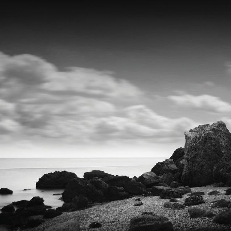 Arte de la lona de los reflejos de la playa del mar negro