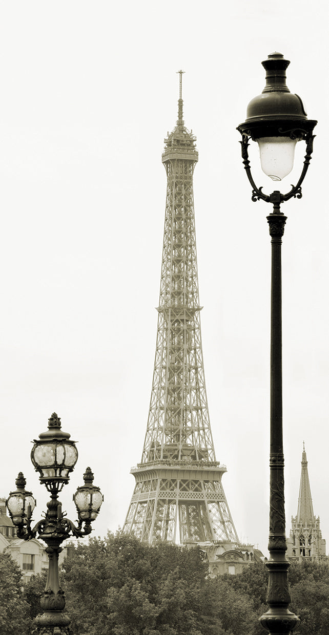 lanterns-looming-eiffel-tower-dp-gallery