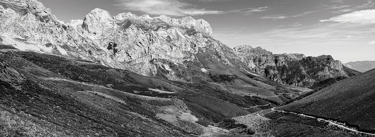 Picos de las montañas españolas Lienzo