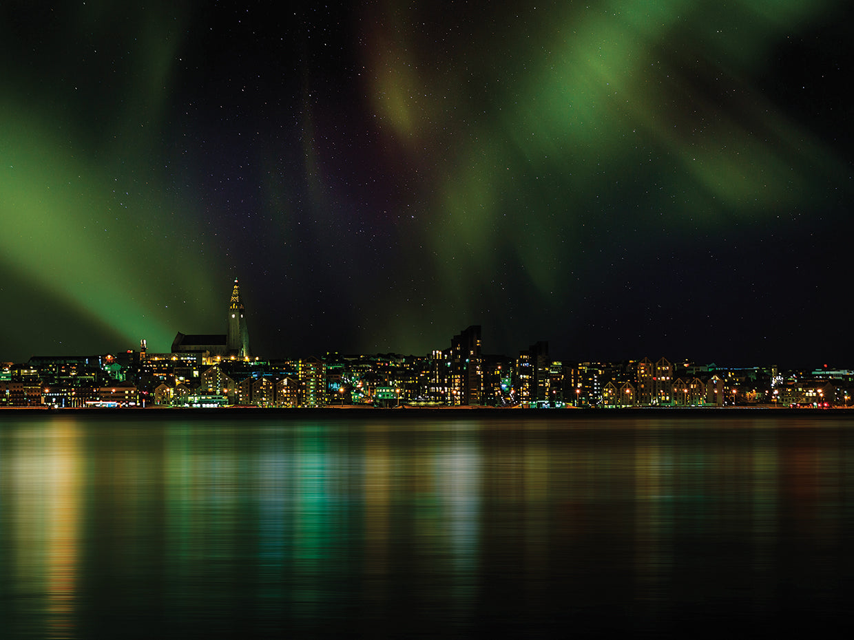 Noches de neón boreal Lienzo