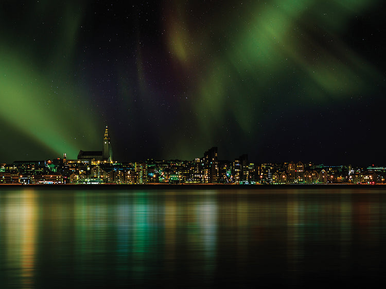 Noches de neón boreal Lienzo