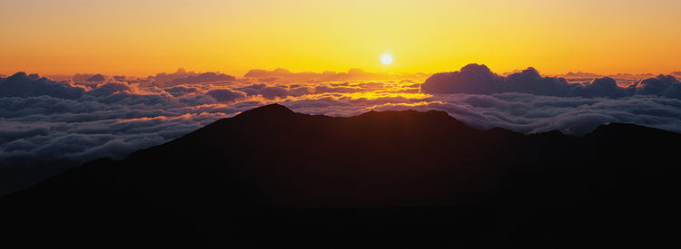 Amanecer en la cumbre tropical Lienzo
