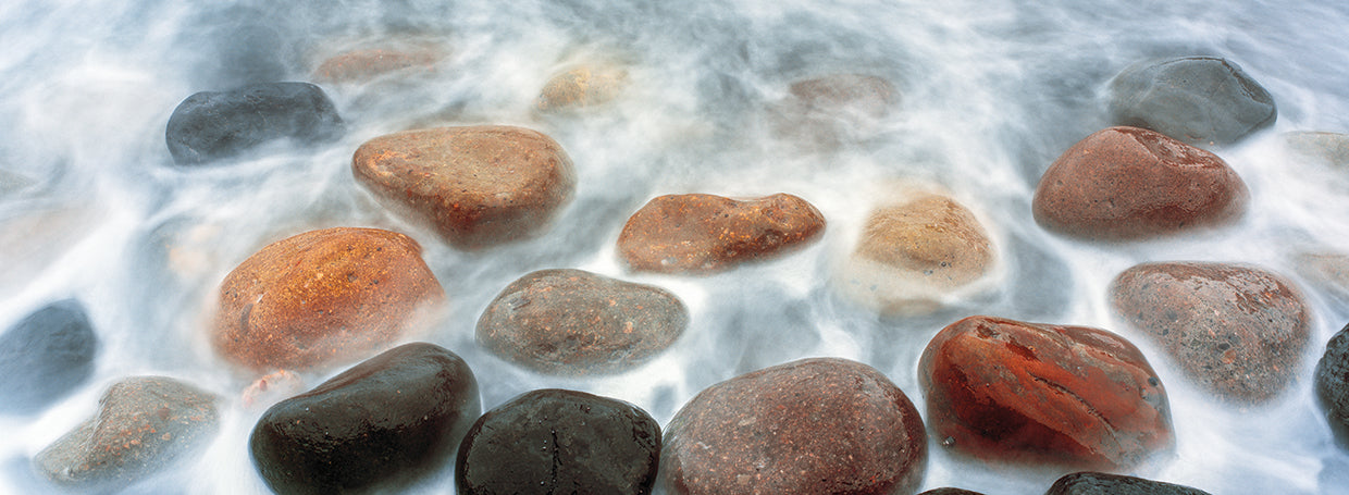 Misty Pacific Stones Lienzo