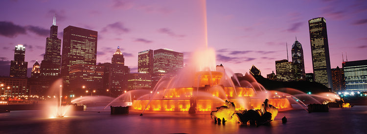 Chicago Fountain at Night