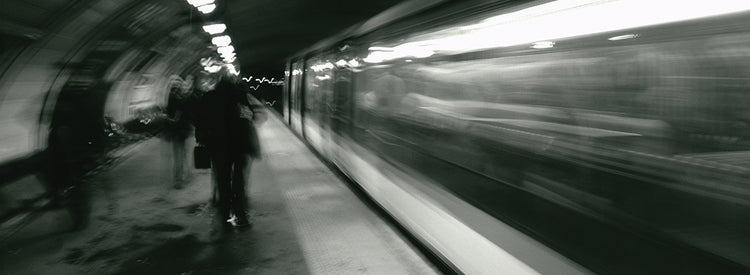 Metro de Londres corriendo Lienzo