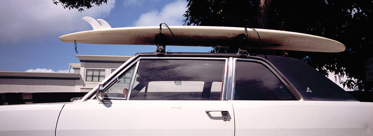 Tabla de surf en el auto Lienzo