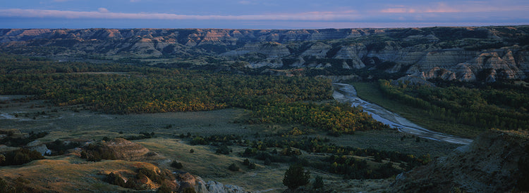 Anochecer del pequeño río Missouri Lienzo