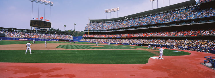 Dodgers vs. Yankees, Dodger Stadium