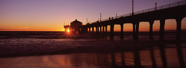 Silhouette of Manhattan Beach