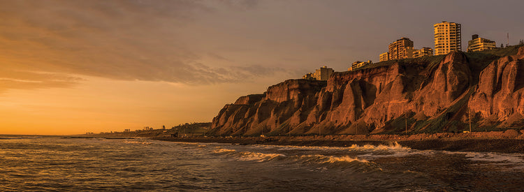 Playa Waikiki Coastline