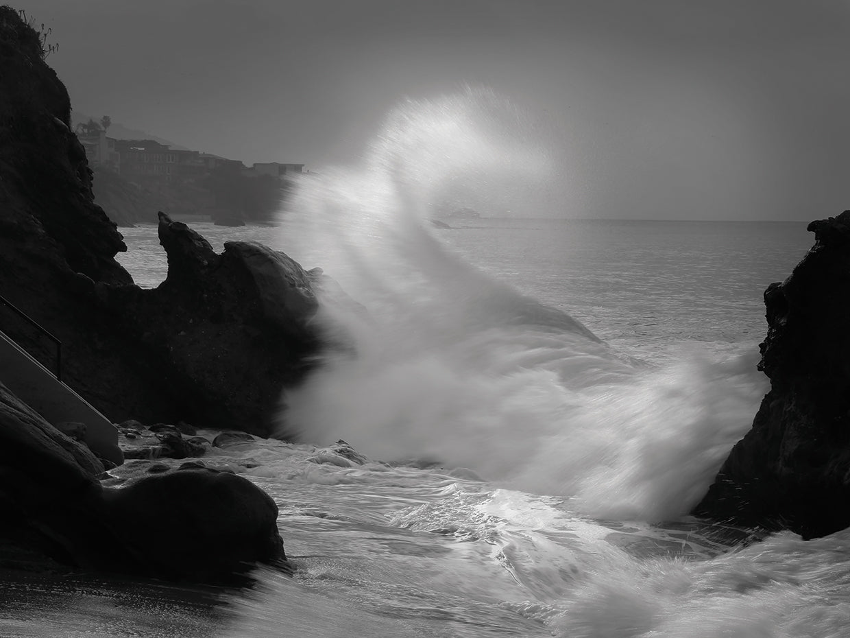 Black and White Waves