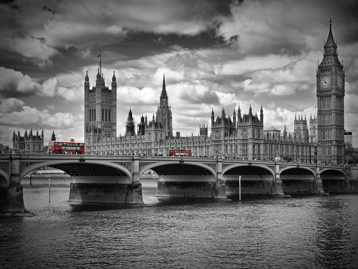 LONDON Houses of Parliament & Red Buses