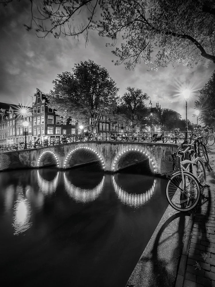 AMSTERDAM Idyllic nightscape from Keizersgracht
