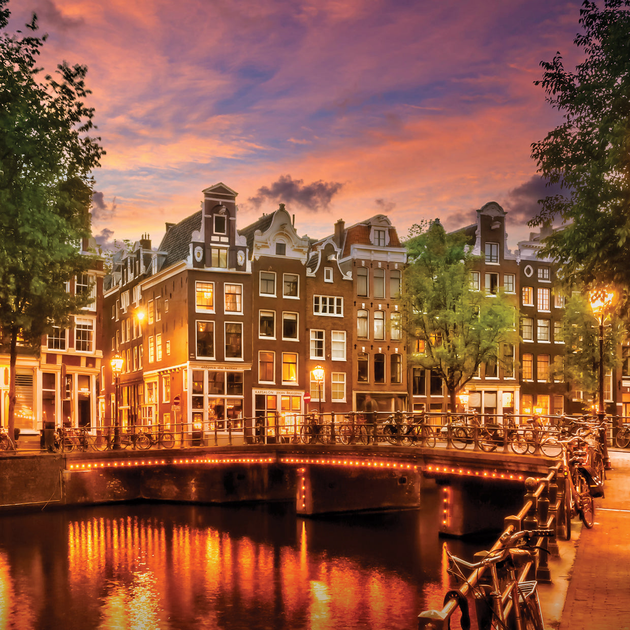 AMSTERDAM Idyllic impression from Singel