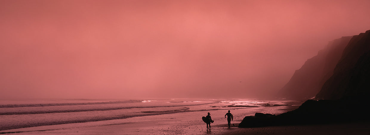 USA, California, surfers