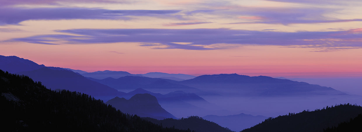 Silueta de montañas al amanecer, Parque Nacional Kings Canyon, Sierra Nevada, California, EE. UU. Lienzo