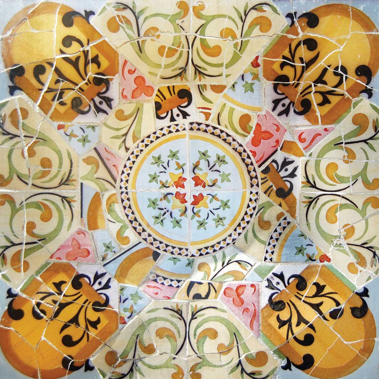 Gaudi mosaic center circle 2